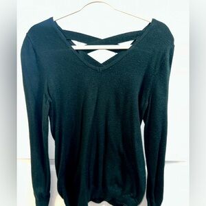 Green cross back sweater (Women’s M)